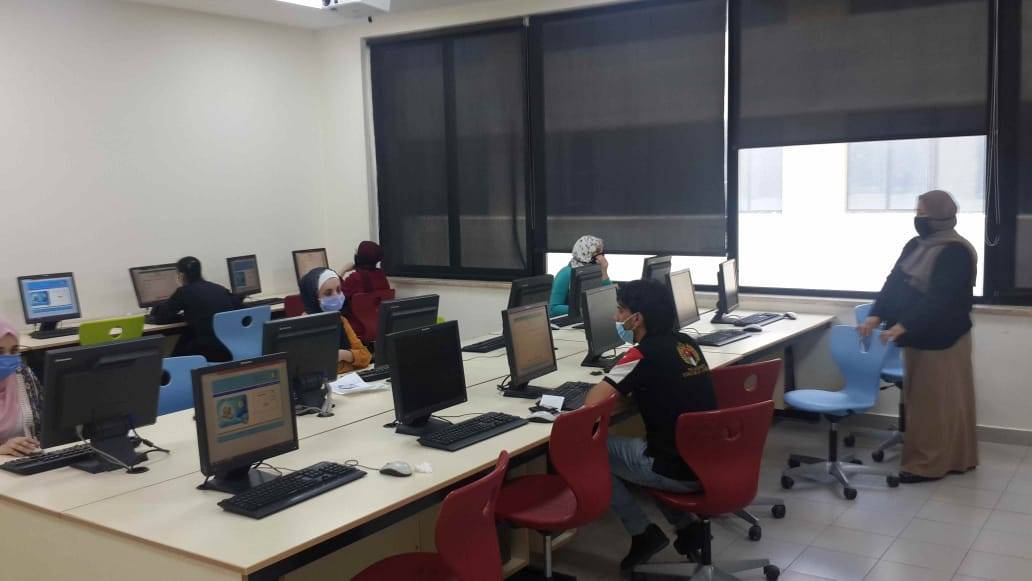 طلبة الشامل يبدون ارتياحهم لمستوى أسئلة الورقة الأولى
