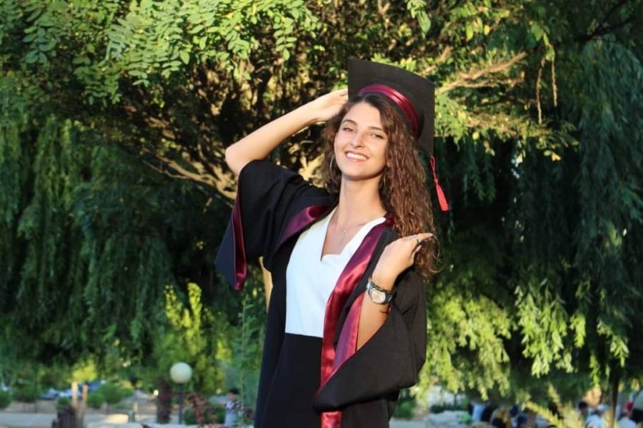 تهنئة للطالبة إسيما ماهر حتاحت بمناسبة نجاحها بالثانوية العامة