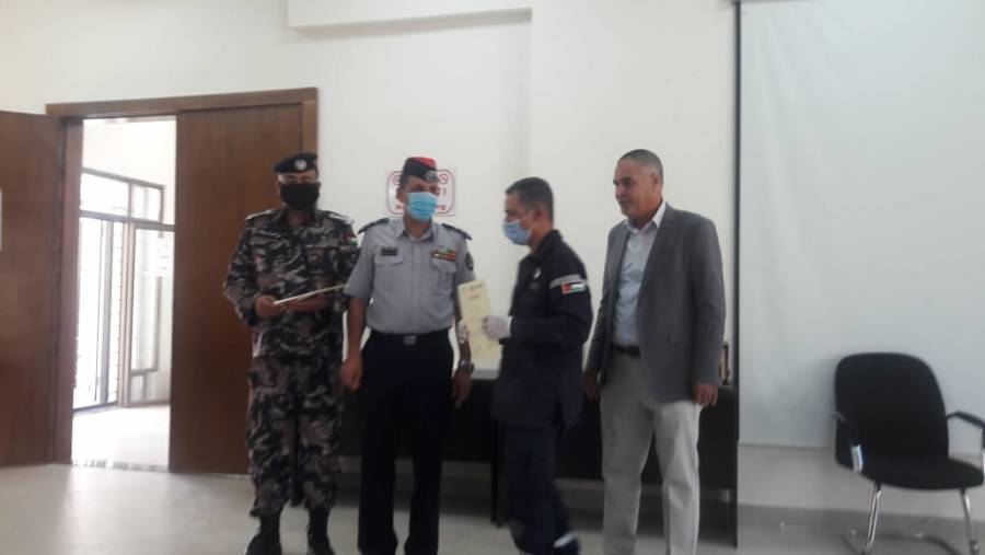 اختتام دورة متطوعي الدفاع المدني في مادبا