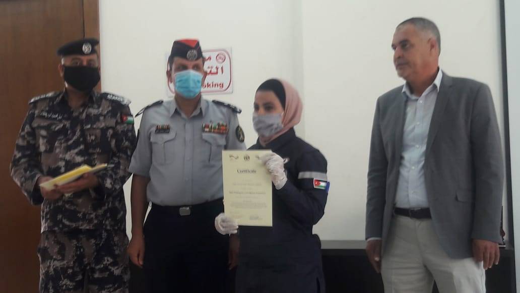 اختتام دورة متطوعي الدفاع المدني في مادبا 