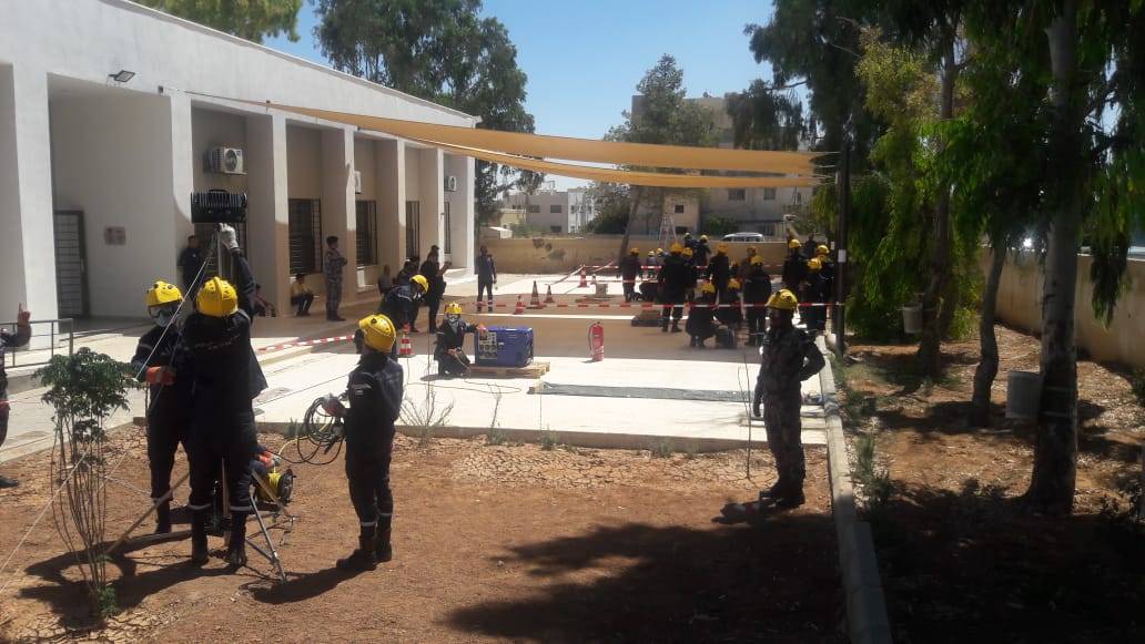 اختتام دورة متطوعي الدفاع المدني في مادبا 