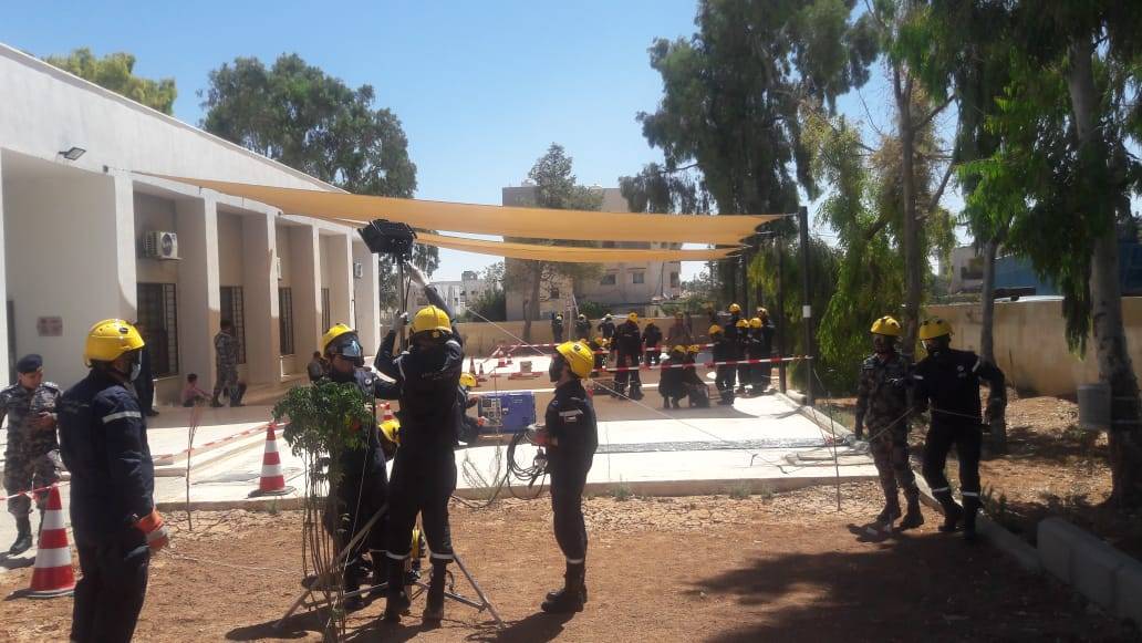 اختتام دورة متطوعي الدفاع المدني في مادبا 