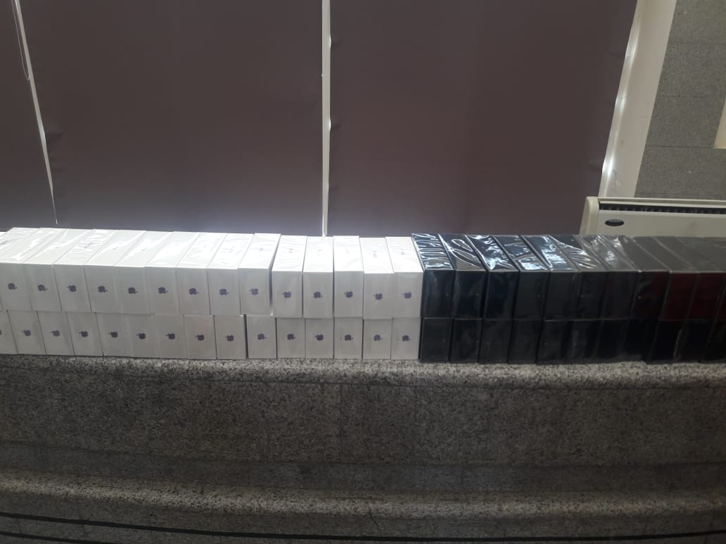 الجمارك الأردنية تضبط (١٠٨) جهاز ايفون 