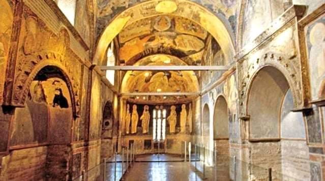 الرئيس التركي رجب طيب اردوغان يصدر مرسوماً بإعادة مسجد كاريه للعبادة بعد ان كان متحفاً