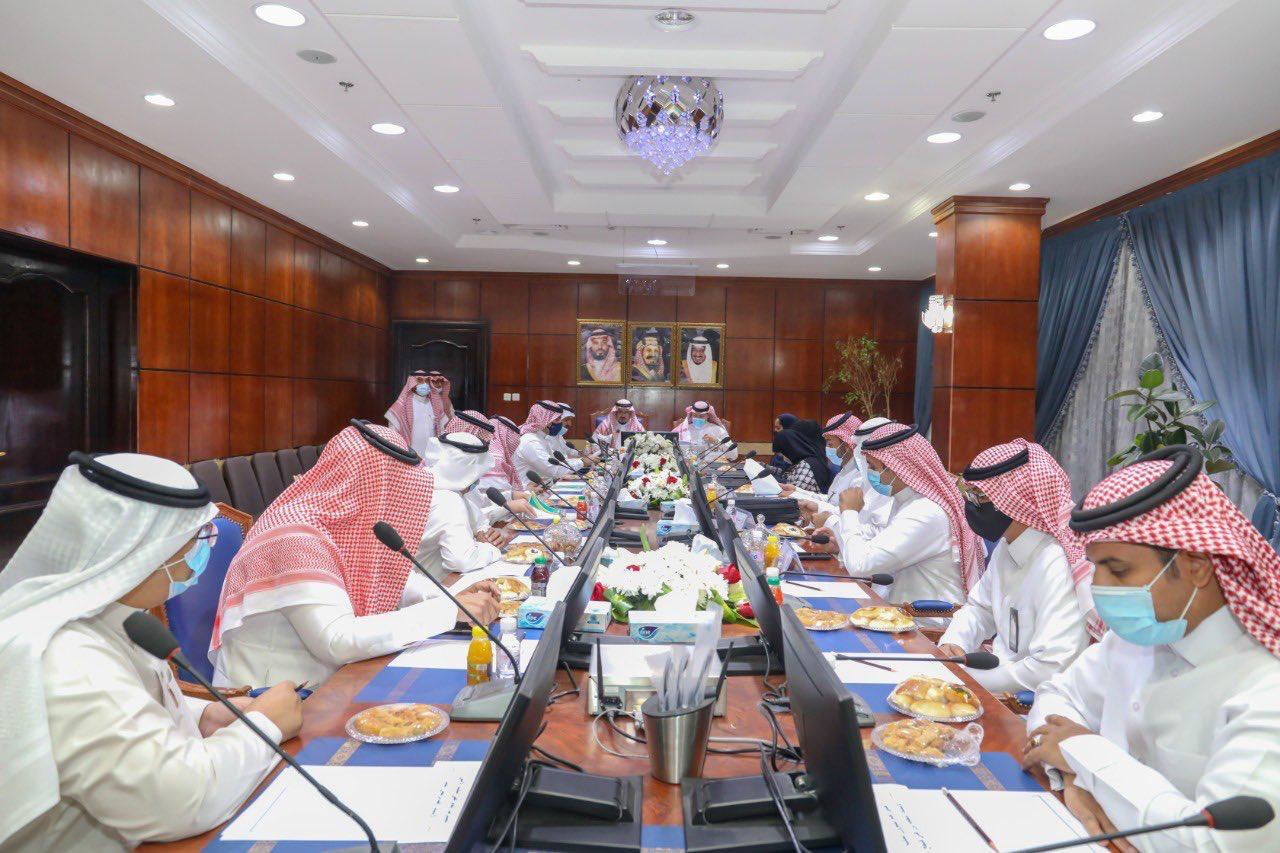 أمير  الباحة يلتقي رئيس صندوق التنمية السياحي