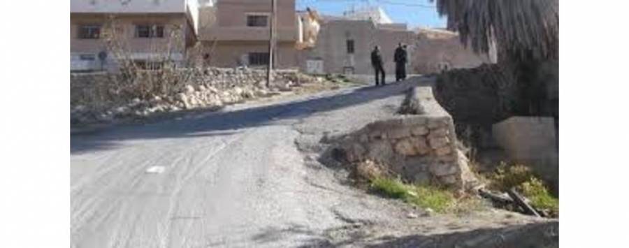 بلدية الطفيلة تباشر بتأهيل وتعبيد طرق فرعية في المدينة
