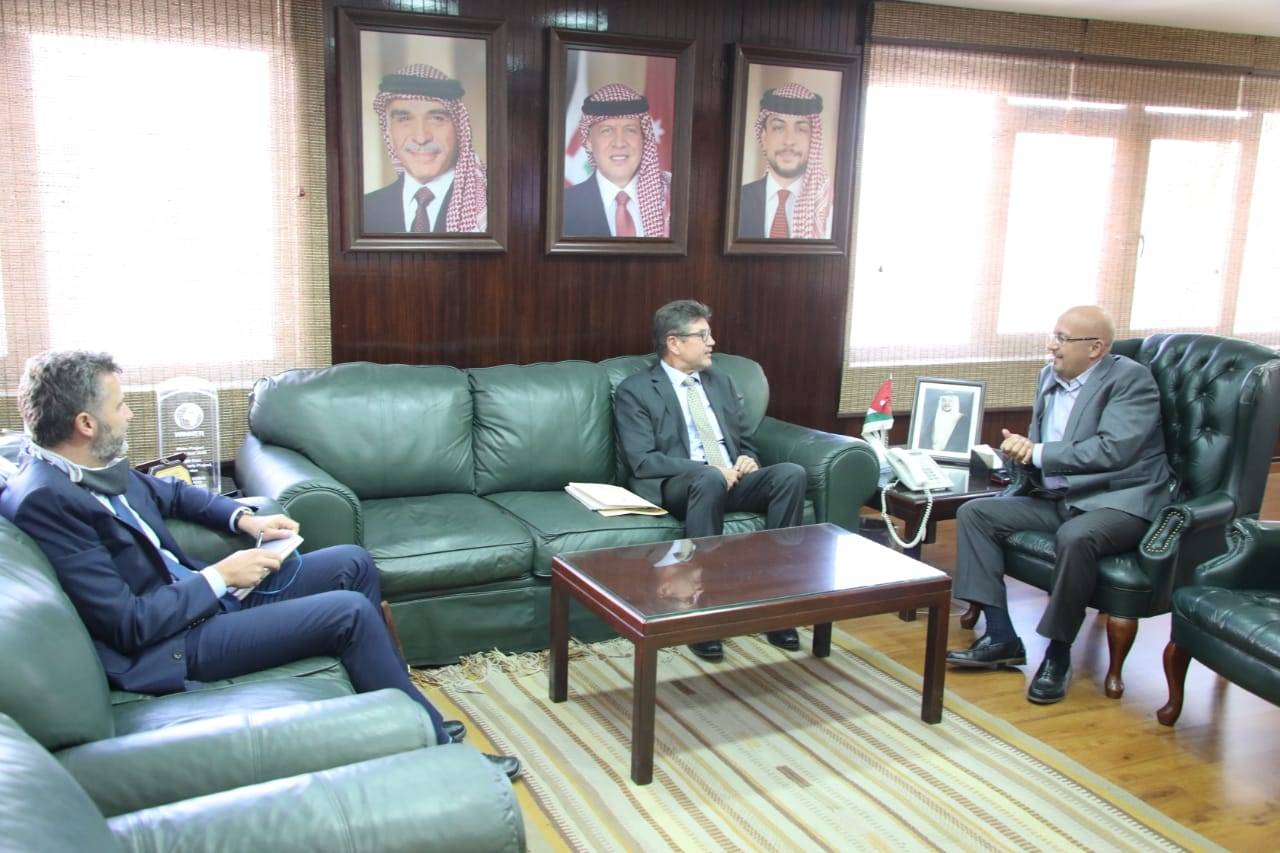 وزير المياه والري يستقبل السفير الالماني كامبمان