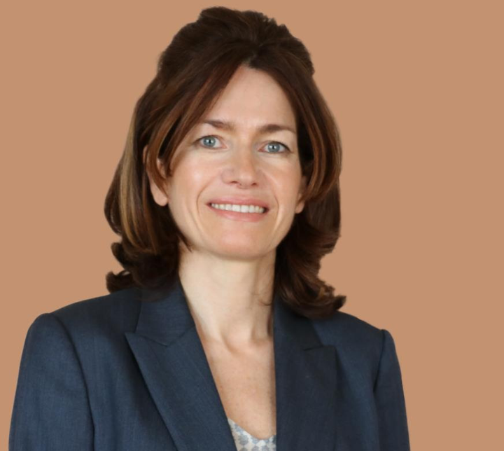 الخبراء في مستشفى مورفيلدز دبي للعيون يسلطون الضوء على حالة إجهاد العين الرقمي