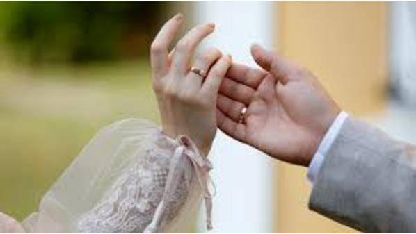 محافظ اربد يوقف عريسين ووالديهما إداريا لتجاوزهم امر الدفاع 11