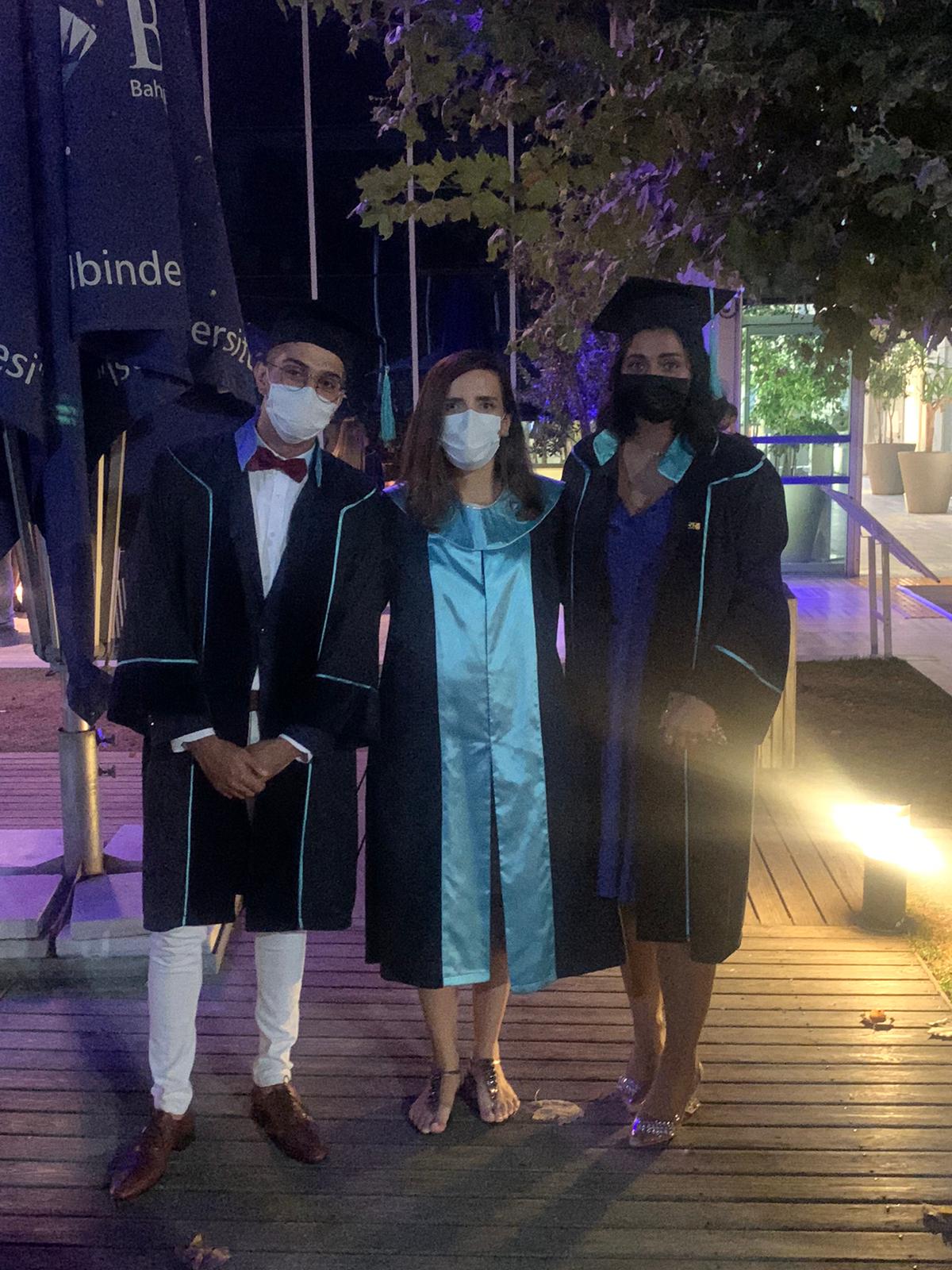 تهنئة للمخرجة نسرين الصبيحي نعمان وابنتها شهد شحادة بتخرجها من جامعة بهتشا شاهير التركية