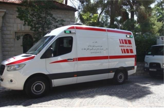 بتوجيهات ملكية ... العيسوي يسلم حافلات لعدد من المؤسسات المختلفة