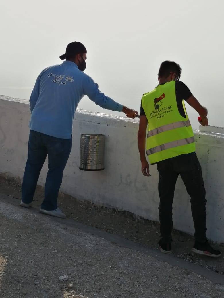 مبادرة طلتنا غير تنفذ جدارية على مطل شارع الستين في محافظة السلط 