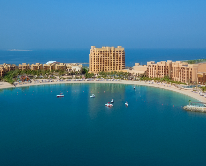 منتجع وسبا دبل تري باي هيلتون جزيرة المرجان يقدّم عرض مكافآت متعددة عند عودتك الجديد والمميّز