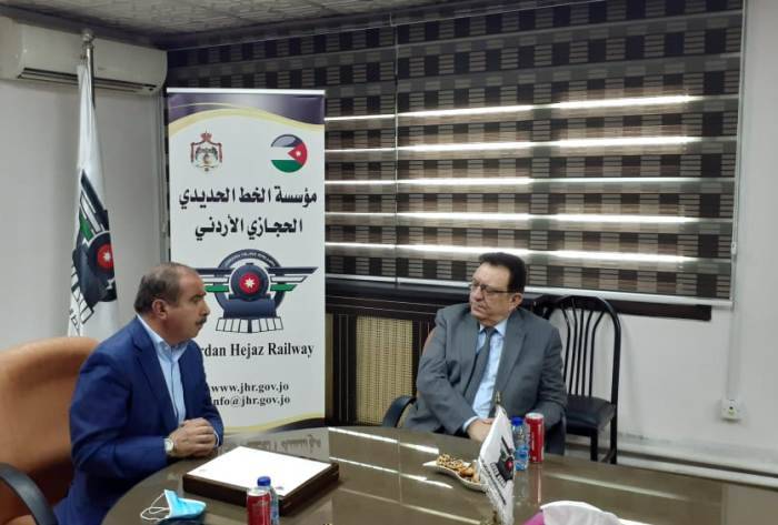 خط الحديدي الحجازي  تكرم شركة جـت وتطلق اسمها على احدى قاطراتها