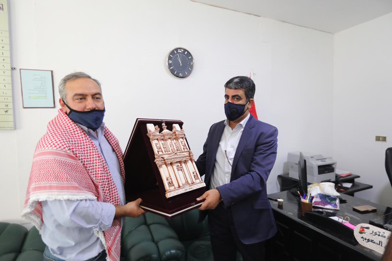 وزير الشباب في زيارة ميدانية لإقليم البترا ولواء الشوبك