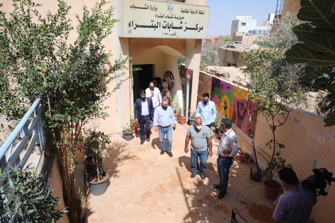 وزير الشباب في زيارة ميدانية لإقليم البترا ولواء الشوبك