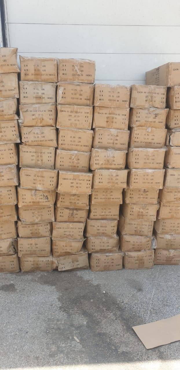 الجمارك تحبط تهريب شاحنة محملة بالالبسة والاحذية على الطريق الصحراوي