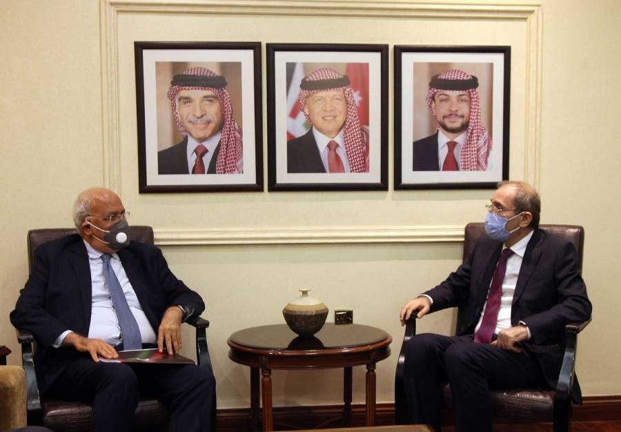 الصفدي يستقبل أمين سر اللجنة التنفيذية في منظمة التحرير الفلسطينية الدكتور صائب عريقات