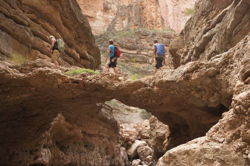 وزارة الشباب الجهة الرسمية لترخيص العاملين في مجال رياضة المغامرة والاستكشاف