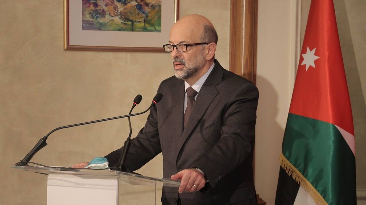 رئيس الوزراء يرعى توقيع مذكرة تفاهم بين وزارة العمل والقوات المسلحة لاعادة تفعيل خدمة العلم 