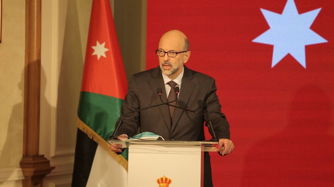 رئيس الوزراء يرعى توقيع مذكرة تفاهم بين وزارة العمل والقوات المسلحة لاعادة تفعيل خدمة العلم 