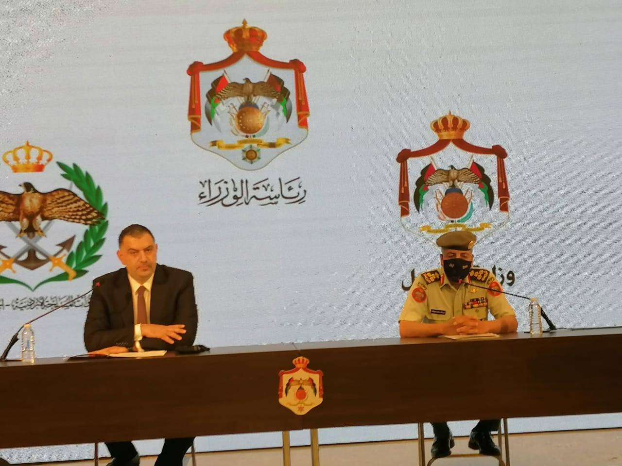 وزير العمل نضال البطانية يوضح تفاصيل إعادة خدمة العلم 