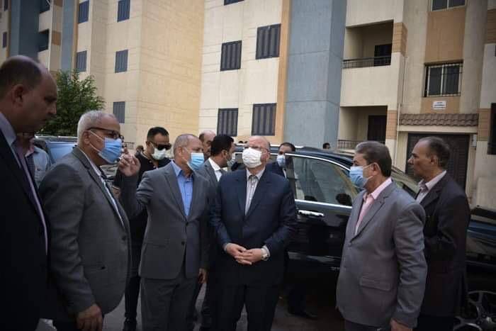 محافظ  القاهرة يؤكد بان الدولة المصرية مستمرة في رعاية المواطنين وتوفير حياة كريمة لهم