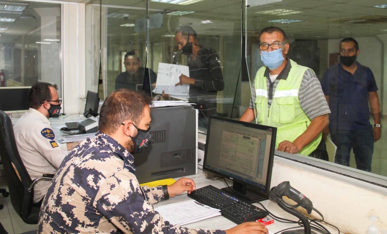 مركز جمرك مطار التخليص ينجز مليون وتسعمائة الف بوليصة طرد بريدي