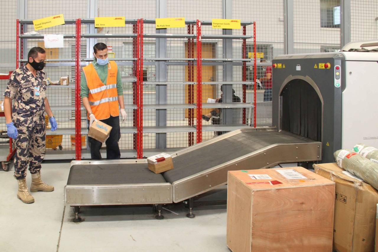 مركز جمرك مطار التخليص ينجز مليون وتسعمائة الف بوليصة طرد بريدي