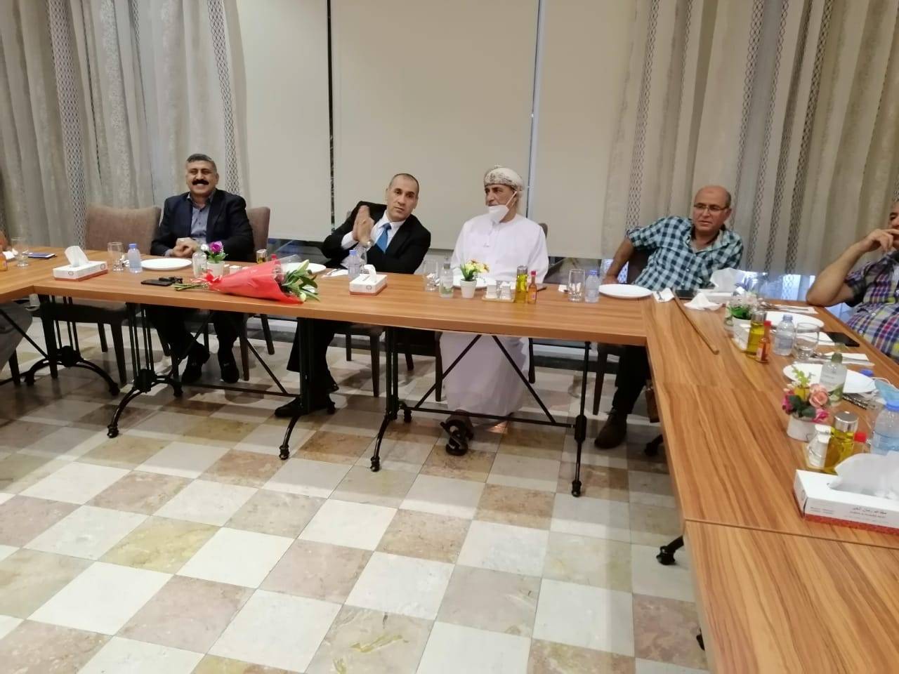 الملحق العسكري الاردني في مسقط يكرم السفير النسور