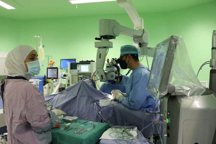 إجراء أول عملية قص للسائل الزجاجي وجراحة الشبكية على مستوى إقليم الشمال