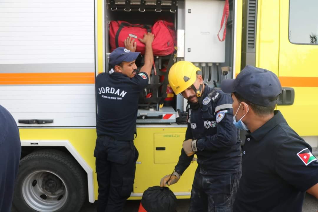 وفاة شخص إثر سقوطه داخل حفرة بمحافظة العاصمة 