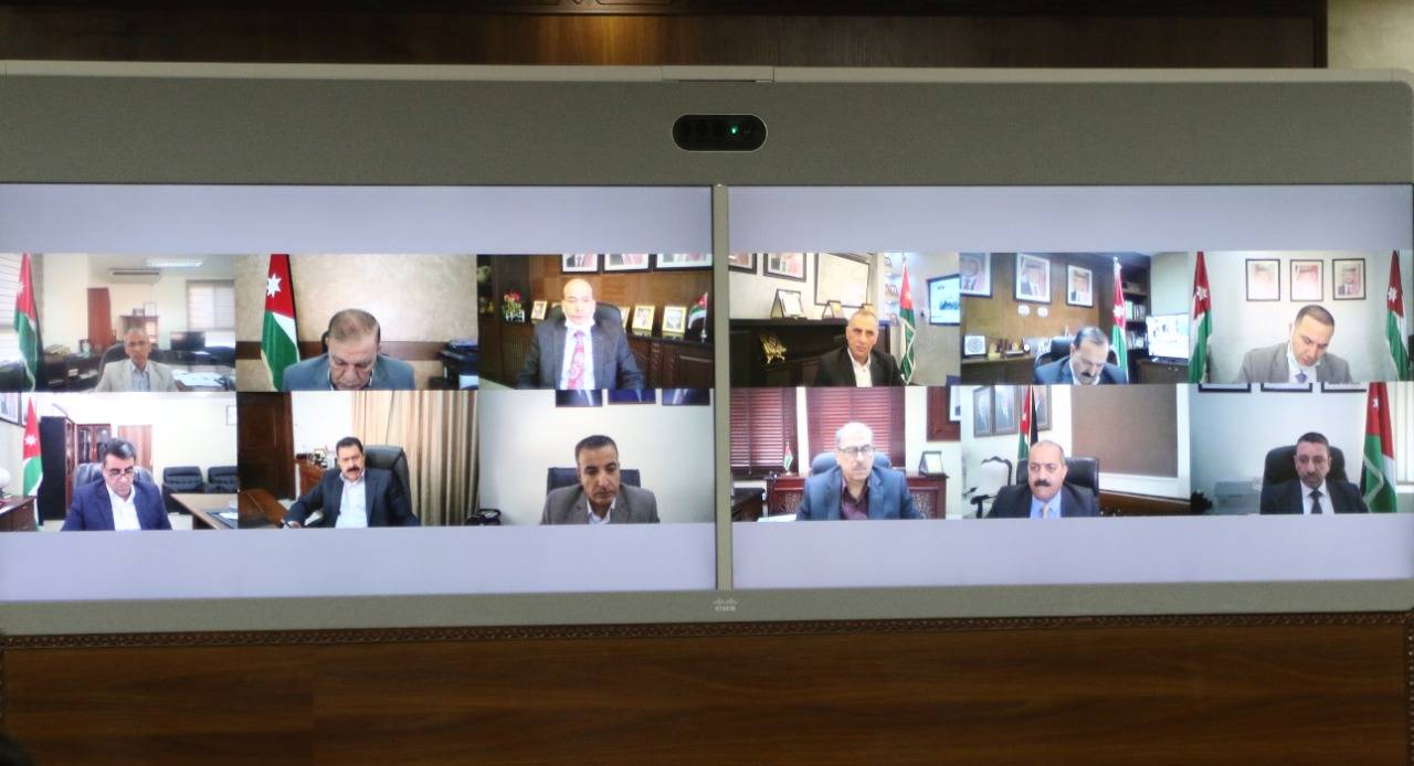 وزير الداخلية يرأس اجتماعا للجنة تنظيم الأسواق الشعبية والبسطات 