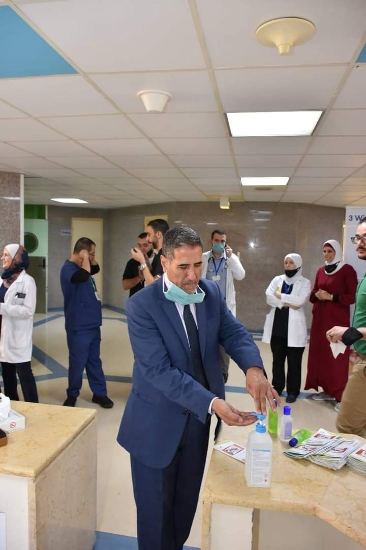 مستشفى الملك المؤسس عبدالله الجامعي يشارك في مبادرة يوم التغيير .. صور