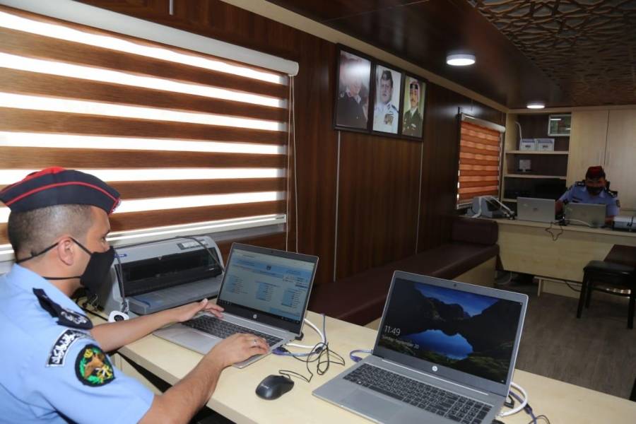 الأمن العام يطلق المرحلة الثانية من خدمات الترخيص المتنقل بالتعاون مع شركة زين
