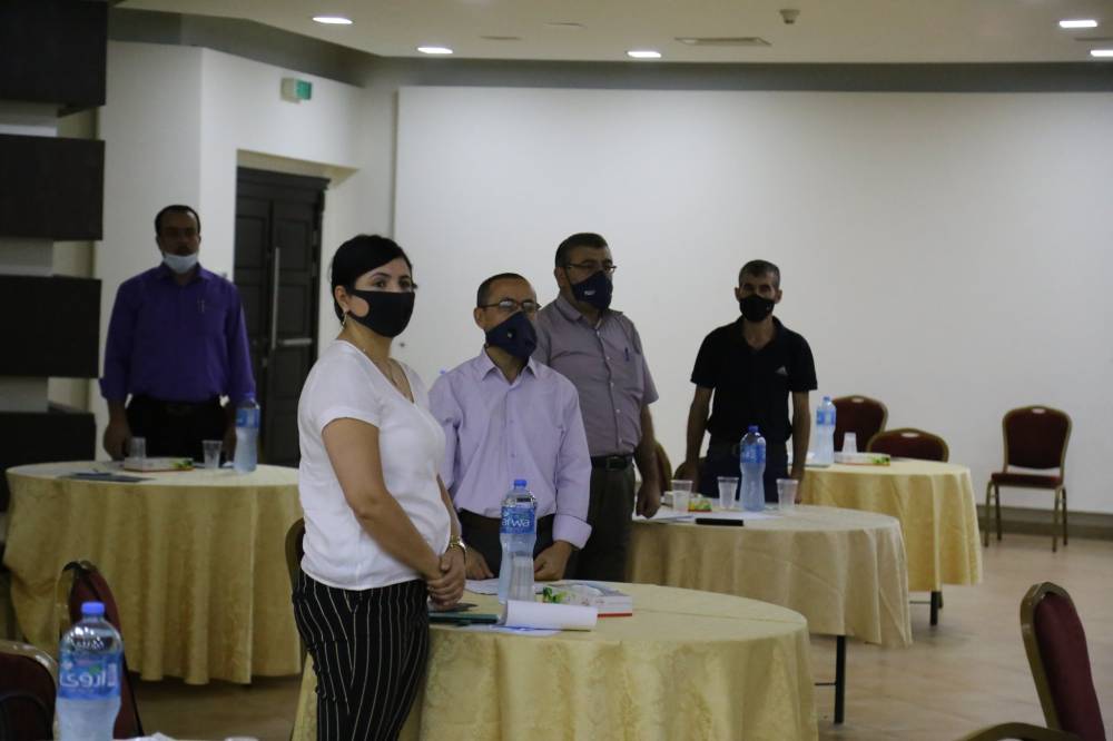 فلسطين : المطور يؤكد على المسؤولية المشتركة في إدارة المواد والنفايات الخطرة