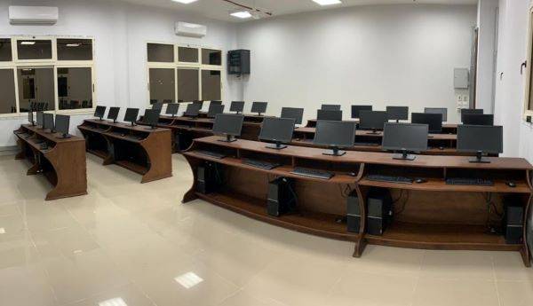 الجامعة المصرية الروسية تكشف تفاصيل برنامج الذكاء الإصطناعى بأحدى كلياتها.. بالصور