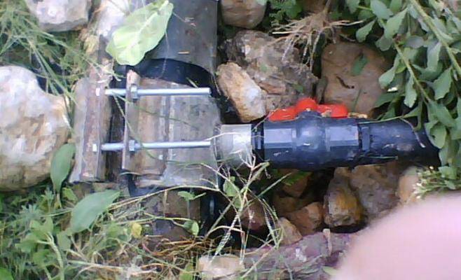 اعتداء على محبس مياه في المكيفتة يحرم سكان ام القطين من المياه