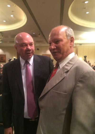 أكرم جروان يُبارك لدولة فيصل الفايز بالثقة الملكية السامية وتعيينه رئيساً لمجلس الأعيان