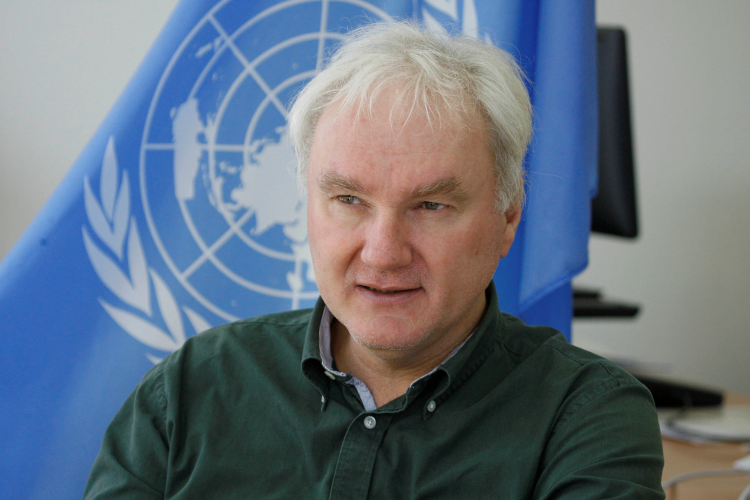 الأونروا لن تستطيع دفع رواتب (30) ألف موظف للشهور القادمة