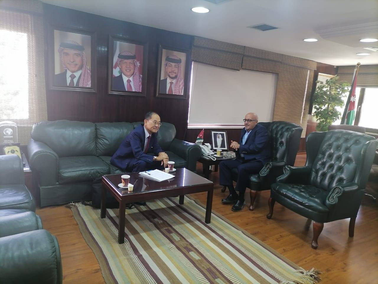 وزير المياه والري يستقبل السفير الياباني بمناسبة انتهاء مهام عمله في الاردن