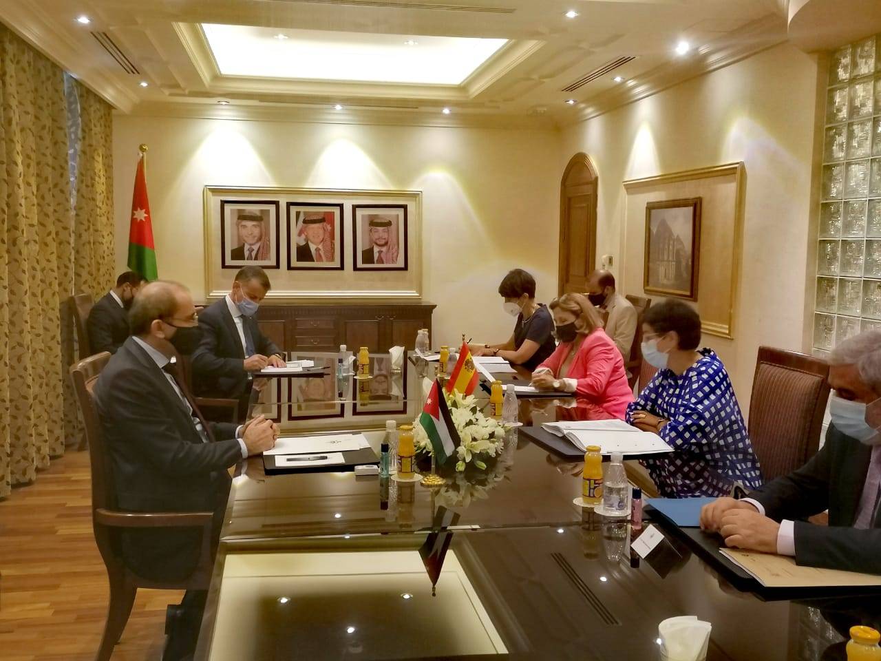 أجرى الصفدي محادثات موسعه مع وزيرة الخارجية الأسبانية أرناتشا غونزاليس ليا 