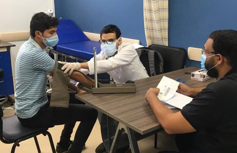 الجامعة المصرية الروسية تبدأ الكشف الطبى على الطلاب المحولين والمستجدين.. تعرف على الإجراءات بالصور