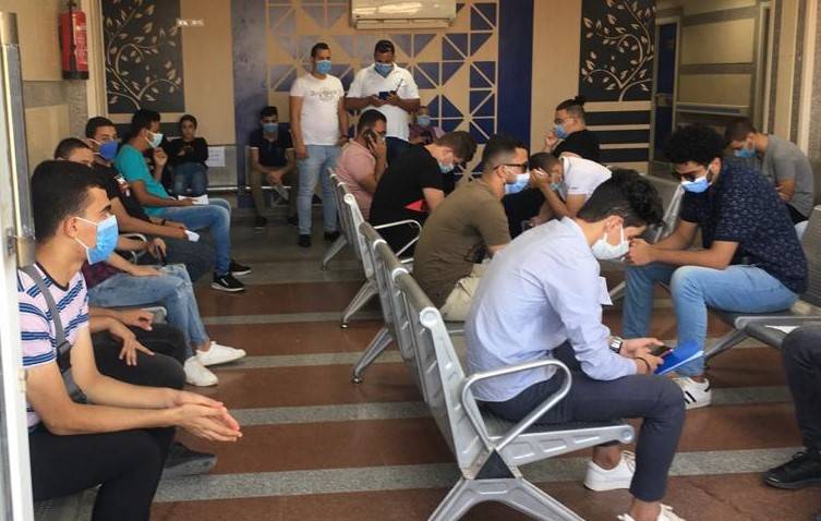  الجامعة المصرية الروسية تبدأ الكشف الطبى على الطلاب المحولين والمستجدين.. تعرف على الإجراءات بالصور 