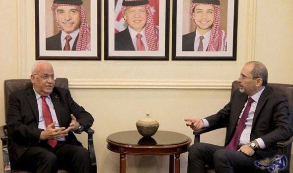 الصفدي يجري اتصالاً هاتفياً مع صائب عريقات وينقل خلاله تمنيات جلالة الملك له بالشفاء من فيروس كورونا