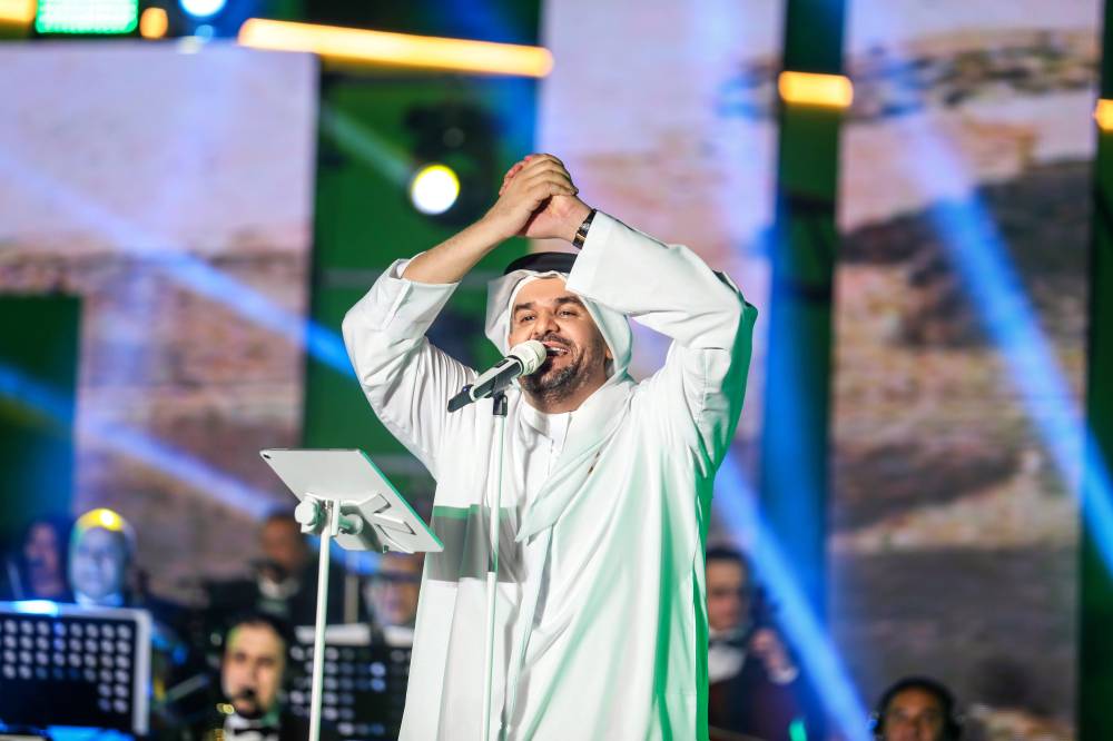 حسين الجسمي يشارك مصر إحتفالاتها بانتصارات أكتوبر الـ47 في مدينة الجلاله)..