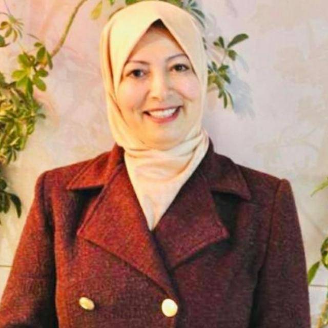 الأستاذة أسماء سليمان الطويسي تكتب : زجاجة عطر