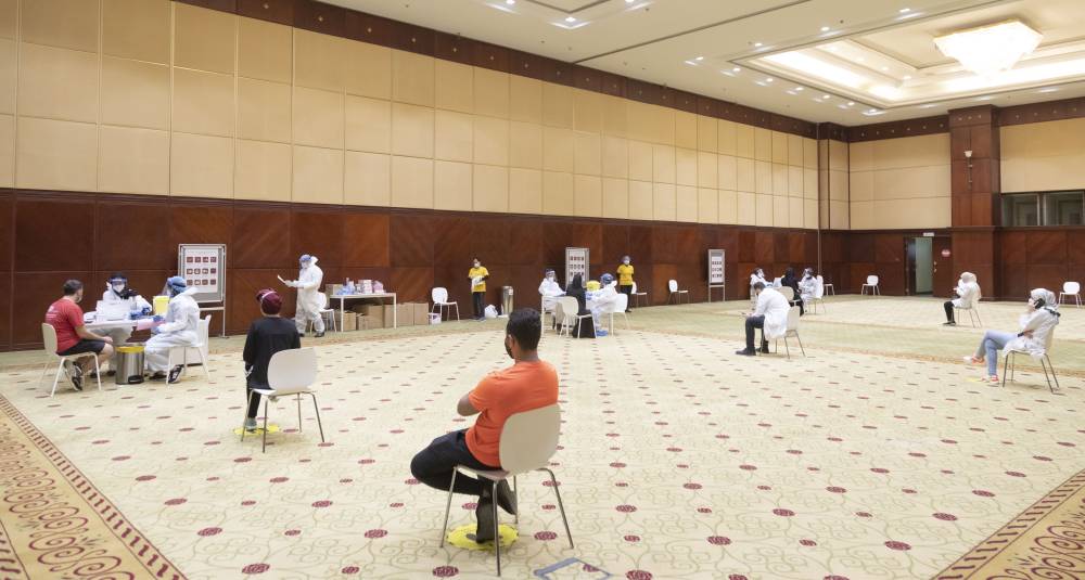 مركزاً لفحص فيروس كورونا المستجد كوفيد 19 بتقنية الليزر في جامعة عجمان