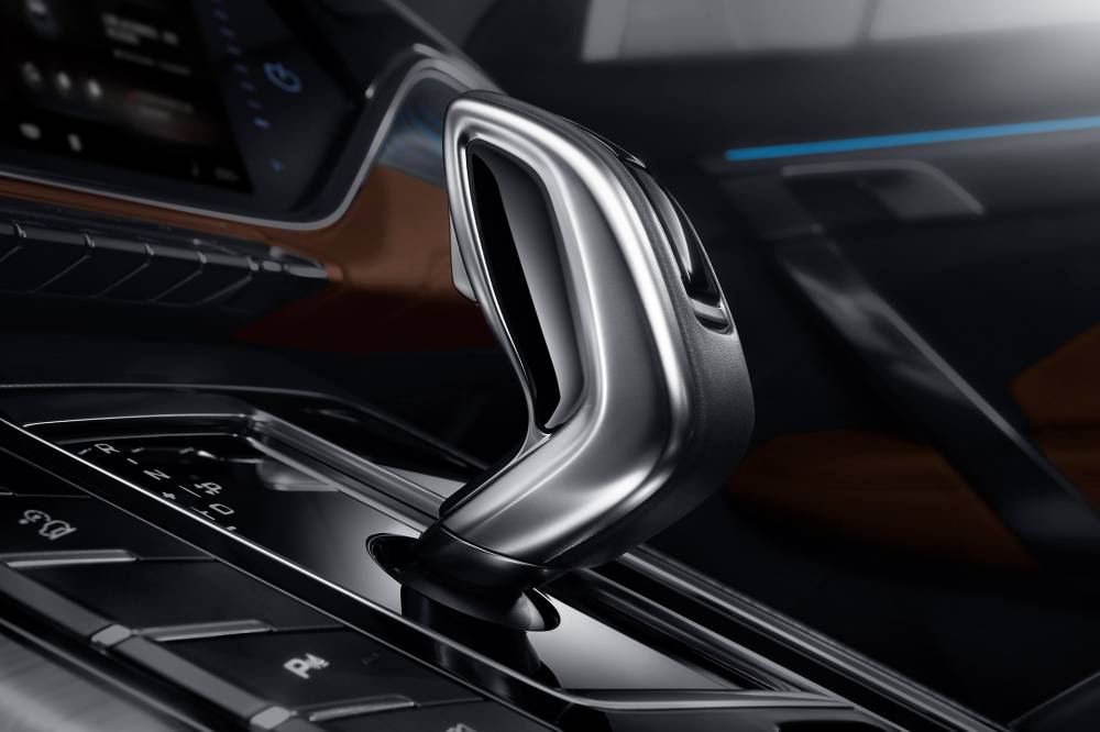 الخياط للسيارات AKM الوكيل الرسمي لعلامة جيلي بالمملكة  يطلق جيلي «أزكارا» الجديدة كلياً موديل 2021