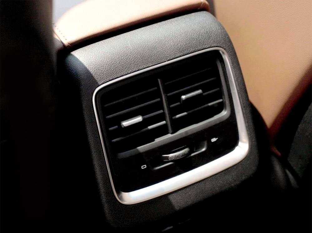 الخياط للسيارات AKM الوكيل الرسمي لعلامة جيلي بالمملكة  يطلق جيلي «أزكارا» الجديدة كلياً موديل 2021